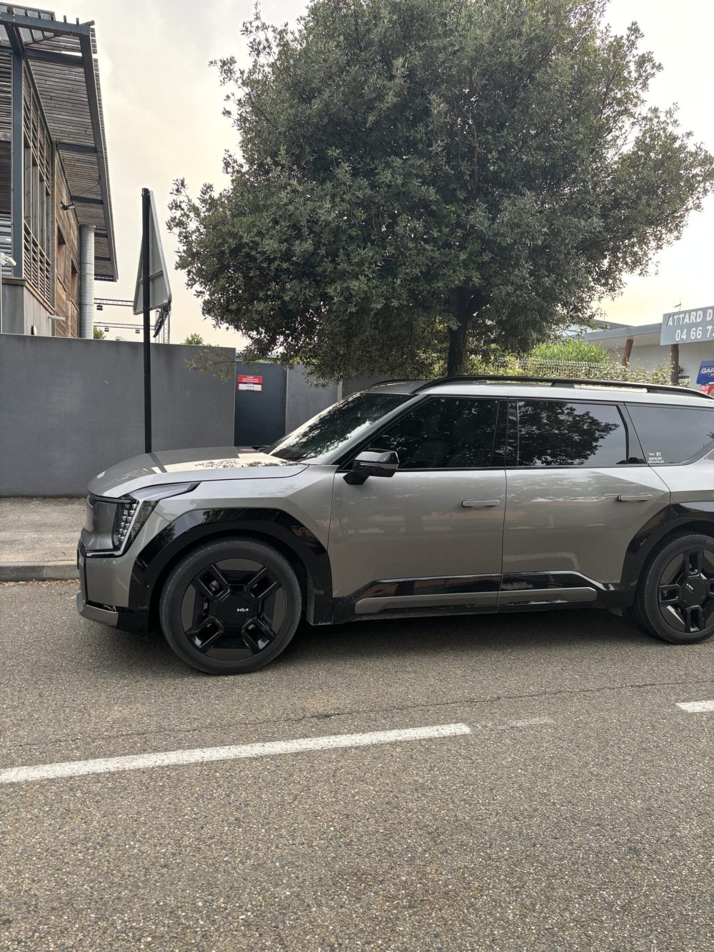 KIA EV9 100_ électrique extérieur 2